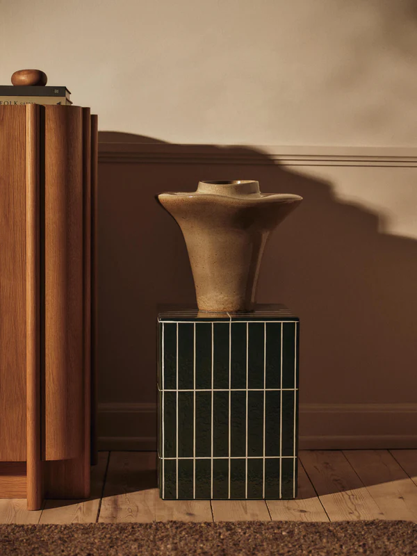 Evio Vase - Small - Burnt Umber