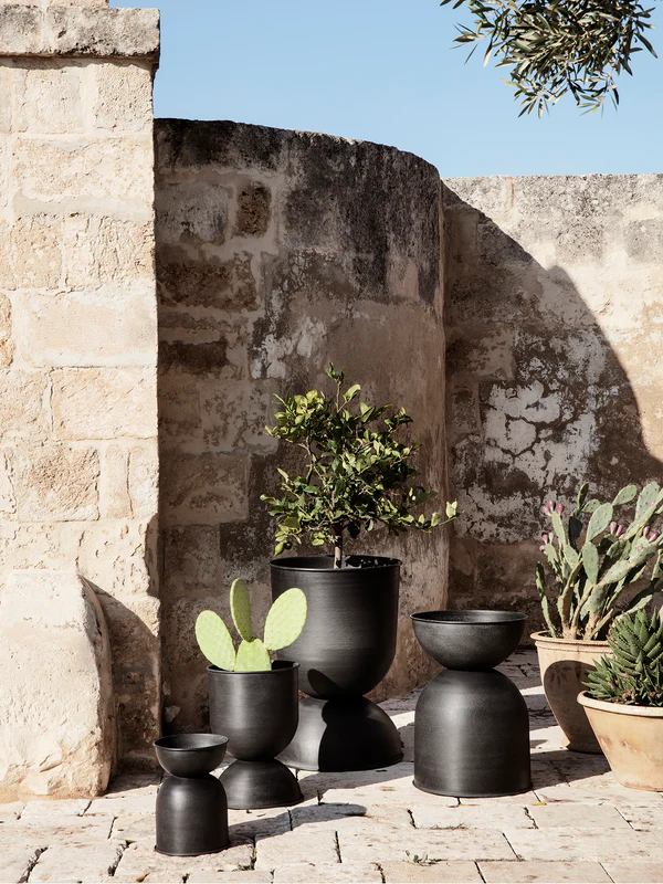 Hourglass Pot - Small - Aluminium