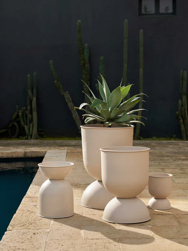 Hourglass Pot - Small - Aluminium
